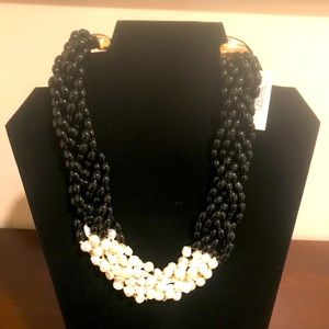 💥HOST PICK💥 NEW WHBM  Vintage look black/ white/gold faux pearl necklace